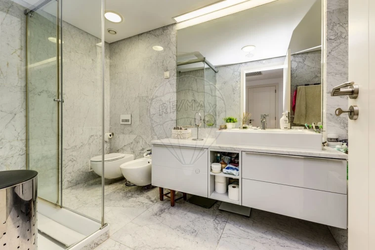 Apartamento T4 para Venda em Sacavém e Prior Velho Foto 33