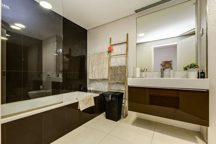 Apartamento T4 para Venda em Sacavém e Prior Velho Foto 40