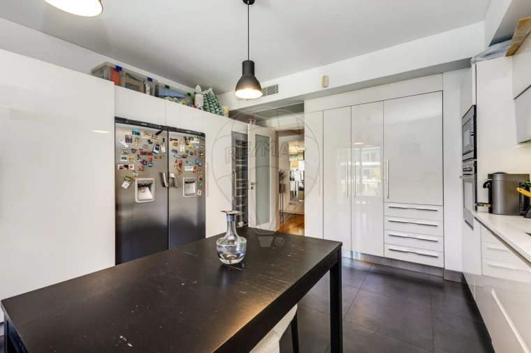 Apartamento T4 para Venda em Sacavém e Prior Velho Foto 20