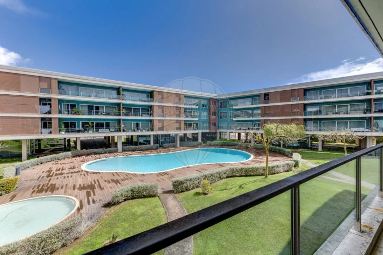 Apartamento T4 para Venda em Sacavém e Prior Velho Foto 22