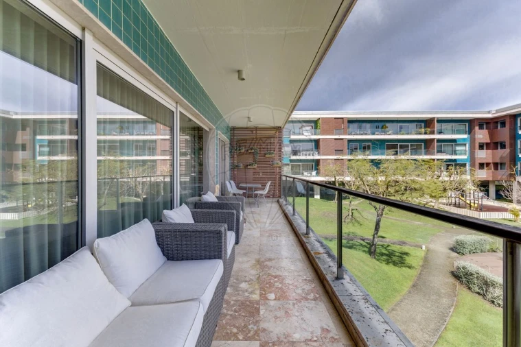 Apartamento T4 para Venda em Sacavém e Prior Velho Foto 21