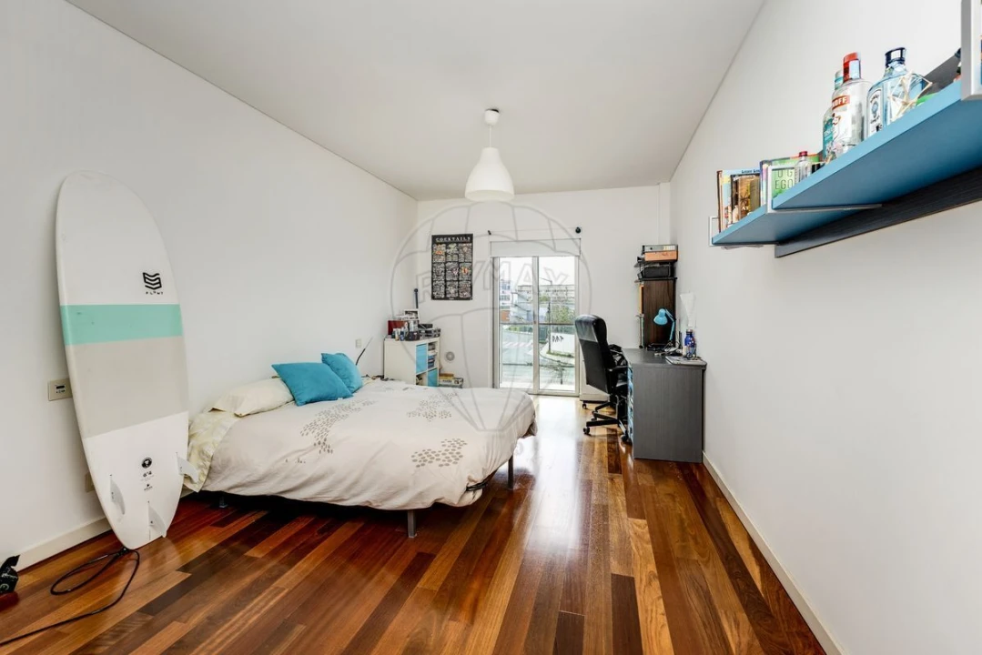 Apartamento T4 para Venda em Sacavém e Prior Velho Foto 35