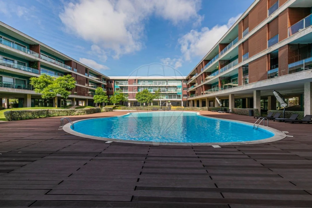 Apartamento T4 para Venda em Sacavém e Prior Velho Foto 47