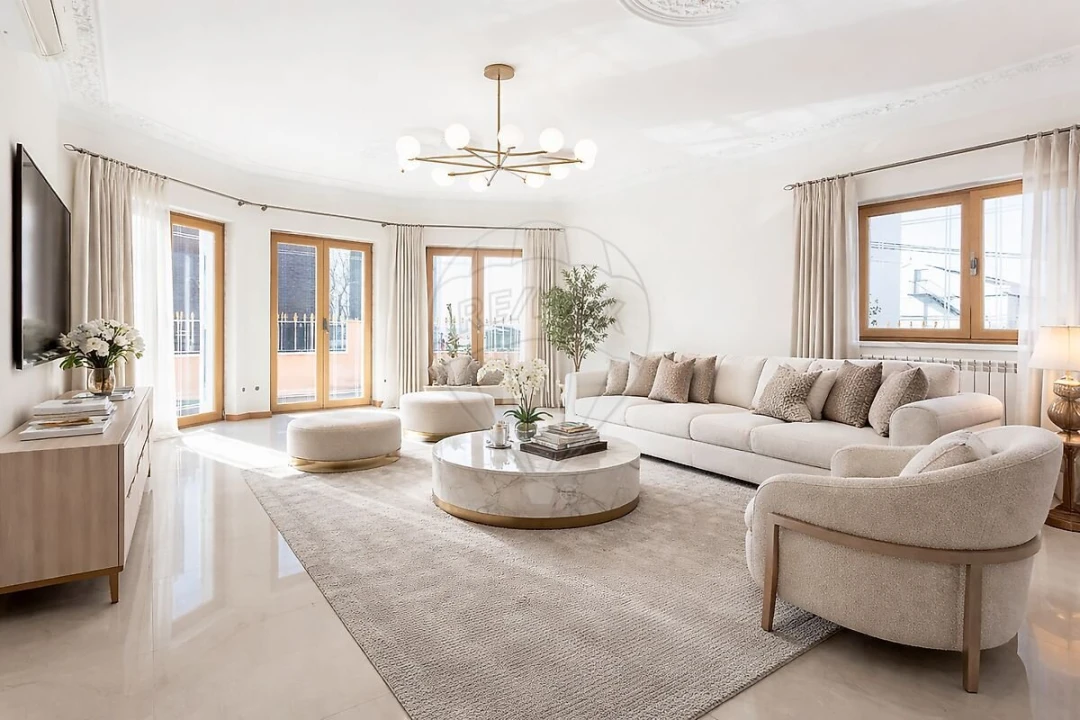 Moradia T5 para Venda em Pontinha e Famões Foto 13