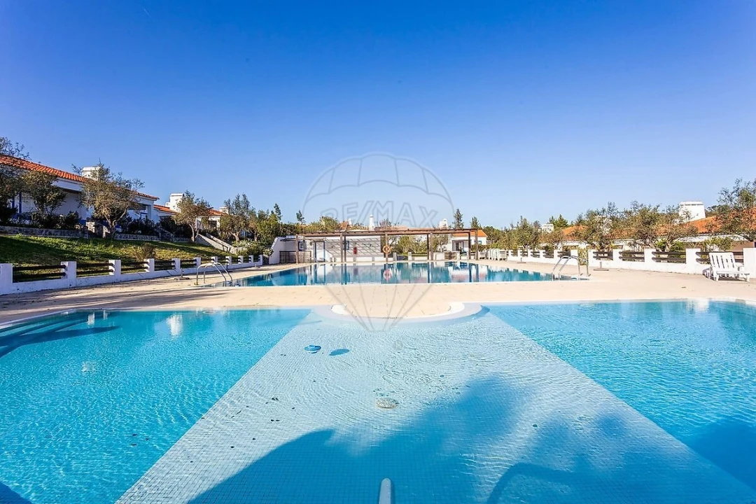 Moradia T3 para Venda em Santa Maria do Castelo e Santiago e Santa Susana Foto 12