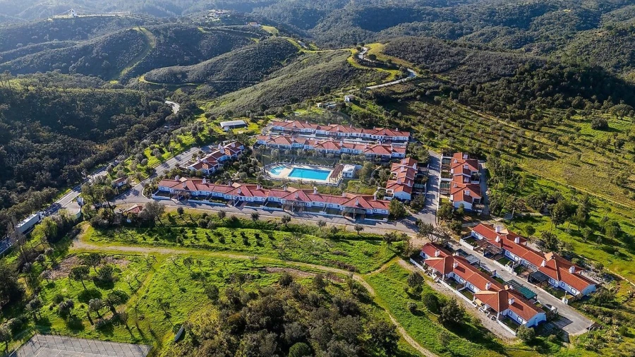 Moradia T3 para Venda em Santa Maria do Castelo e Santiago e Santa Susana Foto 9