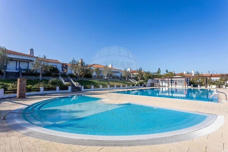 Moradia T3 para Venda em Santa Maria do Castelo e Santiago e Santa Susana Foto 13