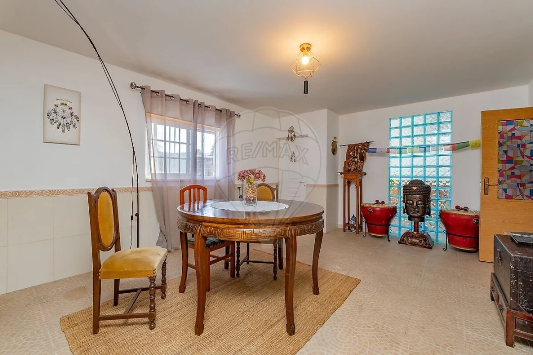 Moradia T4 para Venda em Igreja Nova e Cheleiros Foto 40