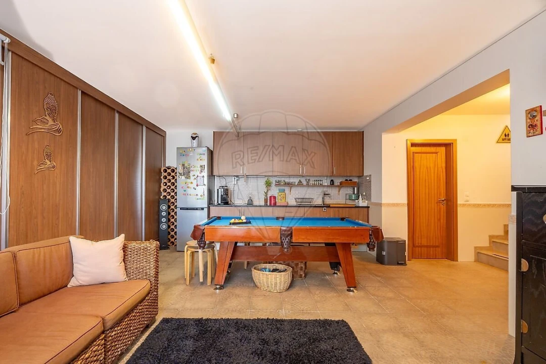 Moradia T4 para Venda em Igreja Nova e Cheleiros Foto 42