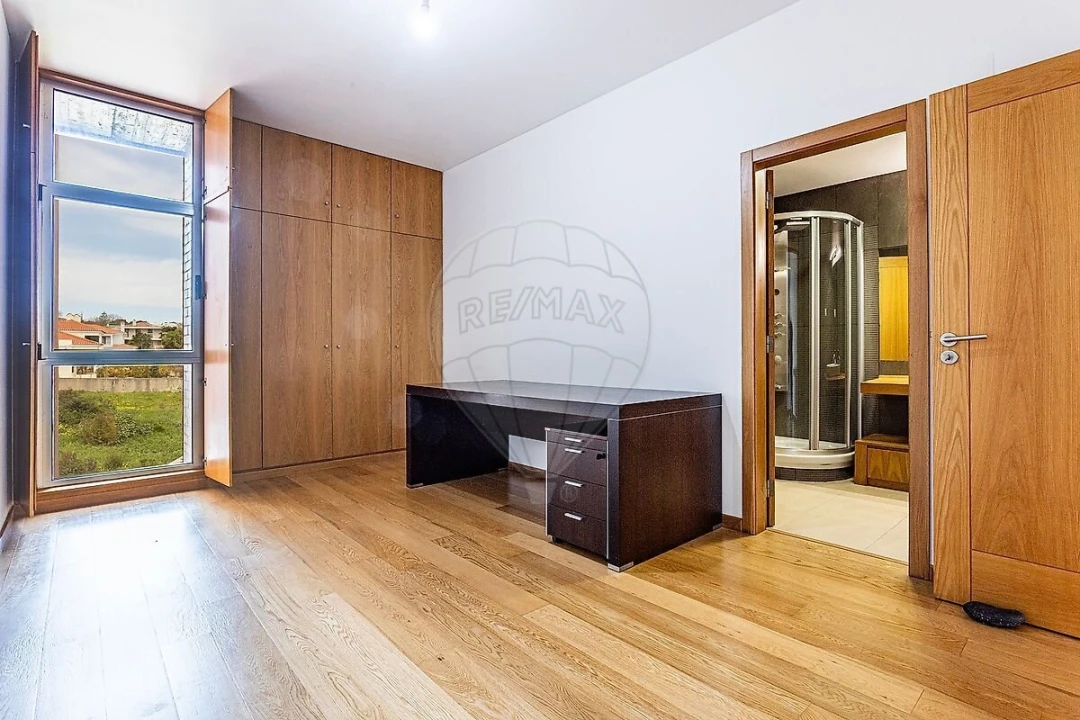 Apartamento T4 para Venda em Santa Maria e São Miguel, São Martinho, São Pedro Penaferrim Foto 24