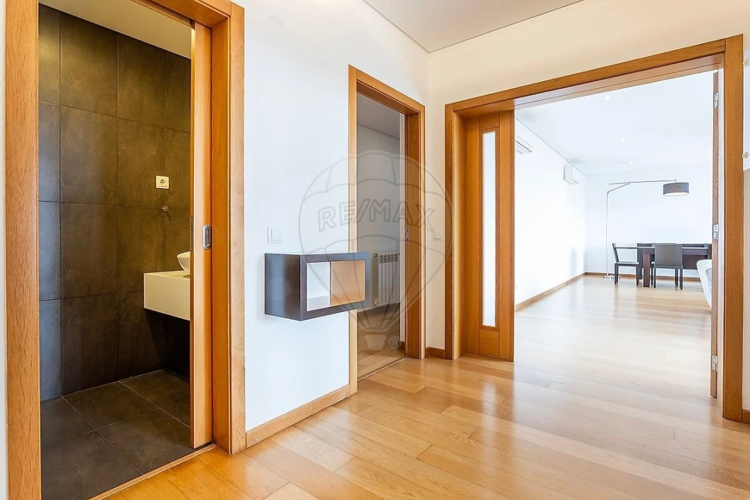 Apartamento T4 para Venda em Santa Maria e São Miguel, São Martinho, São Pedro Penaferrim Foto 17