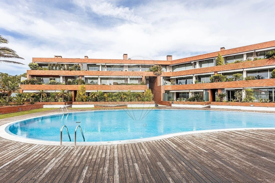 Apartamento T4 para Venda em Santa Maria e São Miguel, São Martinho, São Pedro Penaferrim Foto 1