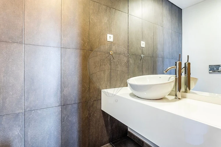 Apartamento T4 para Venda em Santa Maria e São Miguel, São Martinho, São Pedro Penaferrim Foto 19