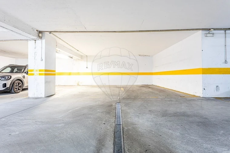 Apartamento T4 para Venda em Santa Maria e São Miguel, São Martinho, São Pedro Penaferrim Foto 42