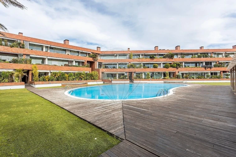 Apartamento T4 para Venda em Santa Maria e São Miguel, São Martinho, São Pedro Penaferrim Foto 4