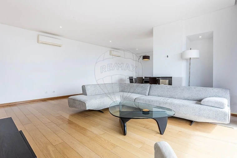 Apartamento T4 para Venda em Santa Maria e São Miguel, São Martinho, São Pedro Penaferrim Foto 15