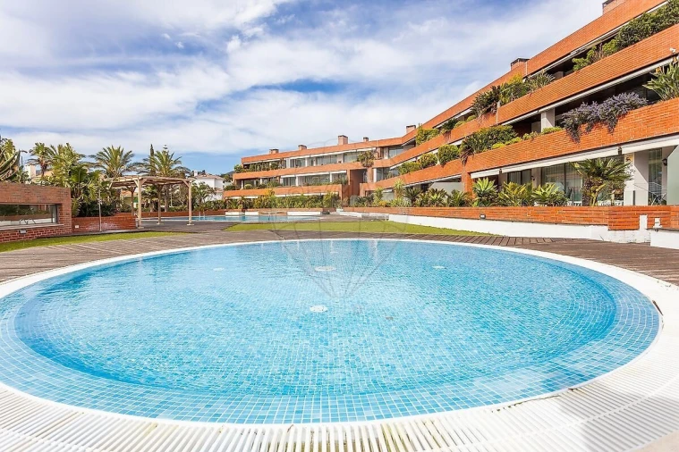 Apartamento T4 para Venda em Santa Maria e São Miguel, São Martinho, São Pedro Penaferrim Foto 6