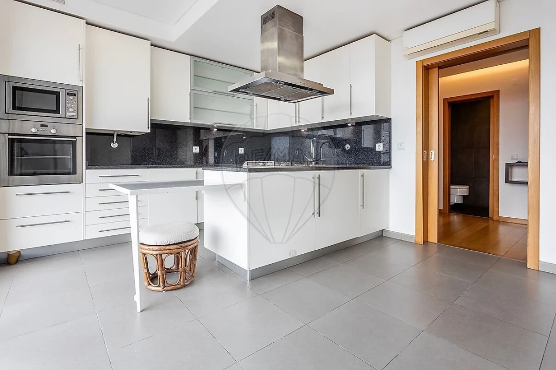 Apartamento T4 para Venda em Santa Maria e São Miguel, São Martinho, São Pedro Penaferrim Foto 18