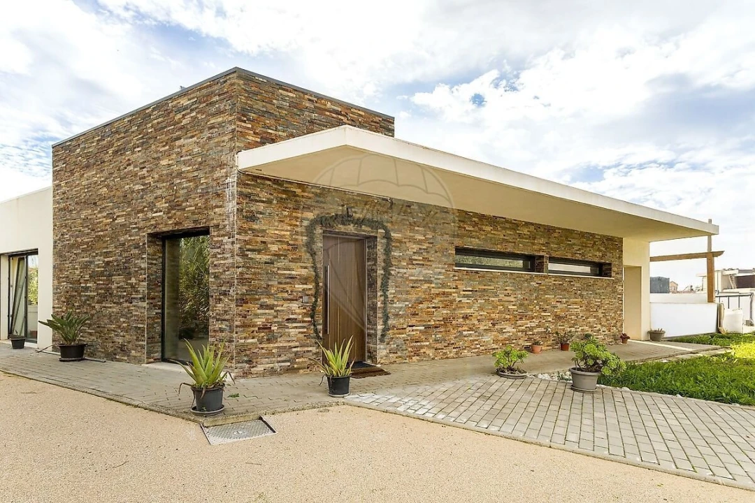 Moradia T3 para Venda em Santa Maria e São Miguel, São Martinho, São Pedro Penaferrim Foto 1