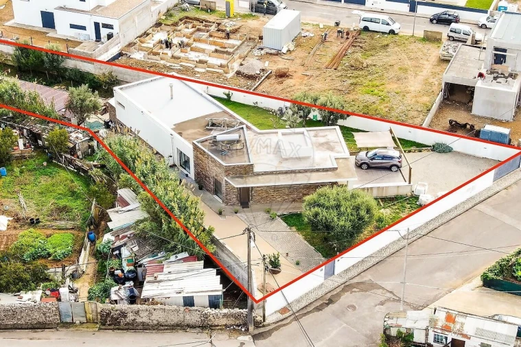 Moradia T3 para Venda em Santa Maria e São Miguel, São Martinho, São Pedro Penaferrim Foto 40