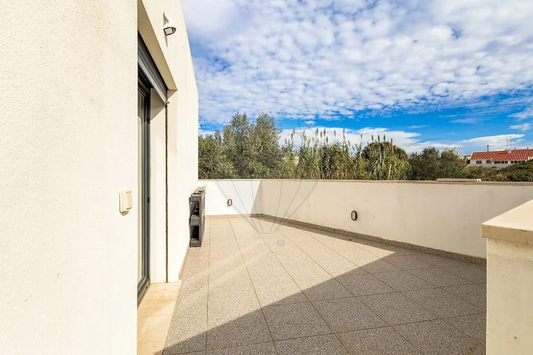 Moradia T3 para Venda em Santa Maria e São Miguel, São Martinho, São Pedro Penaferrim Foto 17