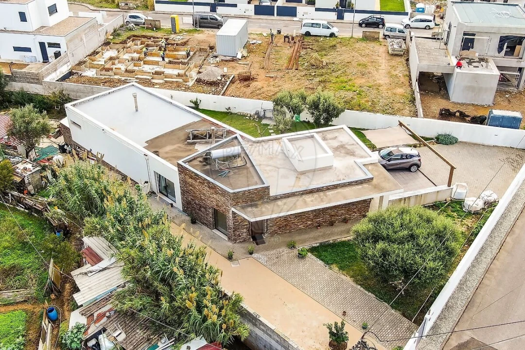 Moradia T3 para Venda em Santa Maria e São Miguel, São Martinho, São Pedro Penaferrim Foto 36