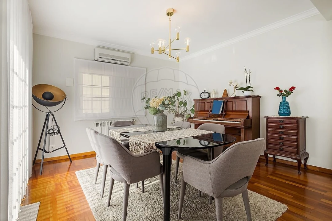 Moradia T4 para Venda em Santa Maria e São Miguel, São Martinho, São Pedro Penaferrim Foto 5