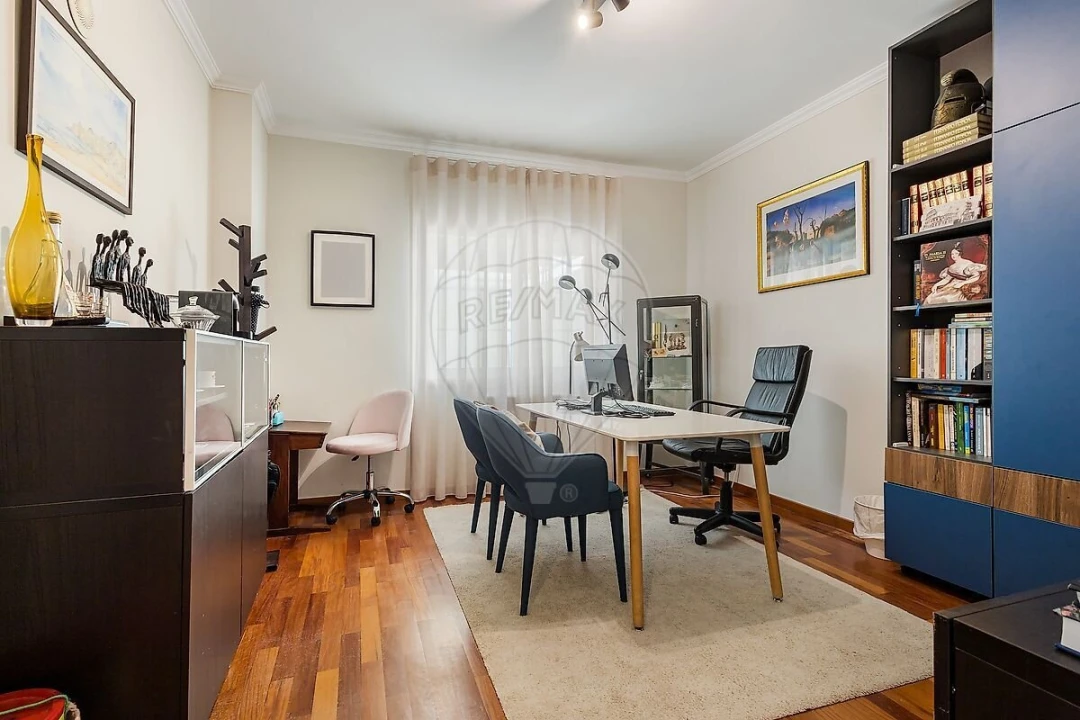 Moradia T4 para Venda em Santa Maria e São Miguel, São Martinho, São Pedro Penaferrim Foto 6