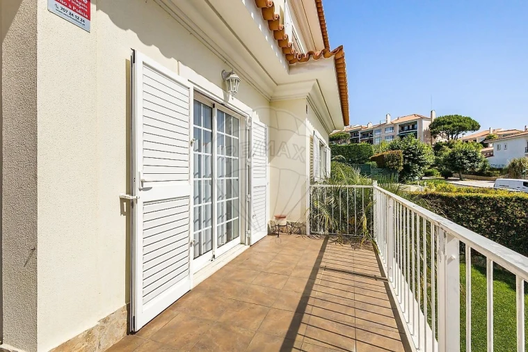 Moradia T4 para Venda em Santa Maria e São Miguel, São Martinho, São Pedro Penaferrim Foto 11