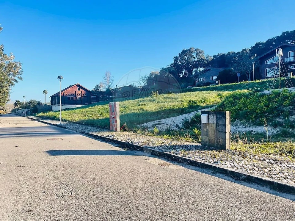 Terreno para Venda em Aldeia Galega da Merceana e Aldeia Gavinha Foto 1