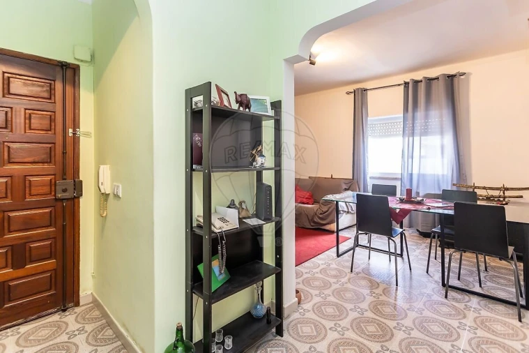 Apartamento T2 para Venda em Baixa da Banheira e Vale da Amoreira Foto 2