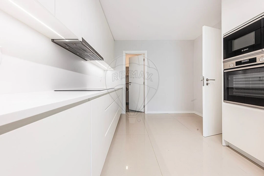 Apartamento T4 para Venda em Santa Maria e São Miguel, São Martinho, São Pedro Penaferrim Foto 11