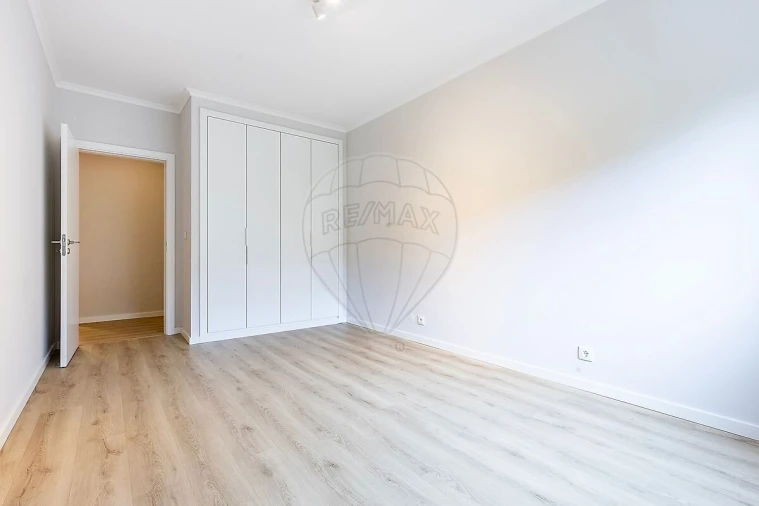 Apartamento T4 para Venda em Santa Maria e São Miguel, São Martinho, São Pedro Penaferrim Foto 24