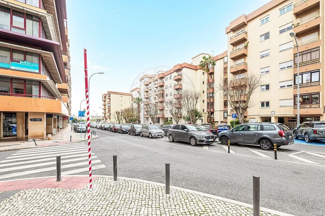 Apartamento T3 para Venda em Oeiras e São Julião da Barra, Paço de Arcos e Caxias Foto 6