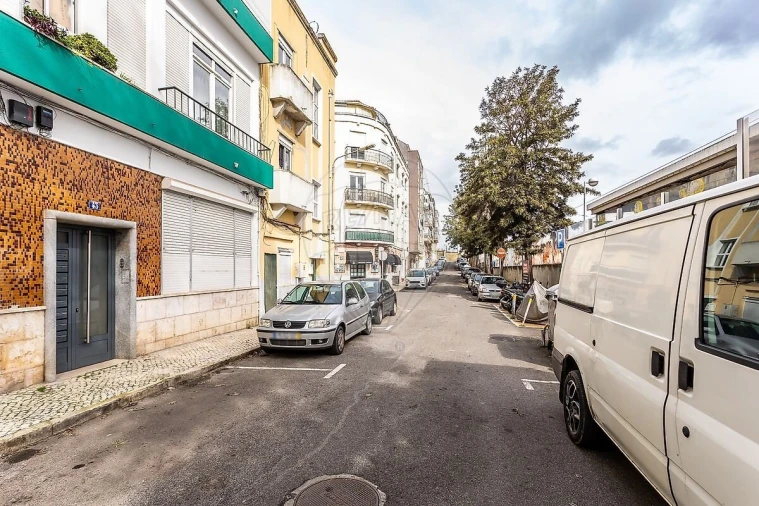 Apartamento T2 para Venda em Moscavide e Portela Foto 23