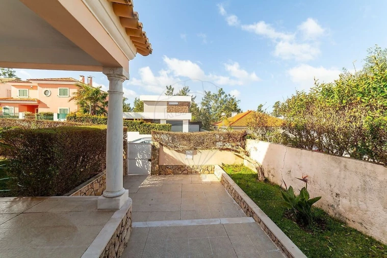 Moradia T4 para Venda em Azeitão (São Lourenço e São Simão) Foto 6