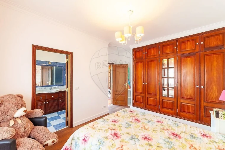 Moradia T4 para Venda em Azeitão (São Lourenço e São Simão) Foto 24