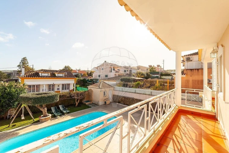 Moradia T4 para Venda em Azeitão (São Lourenço e São Simão) Foto 4