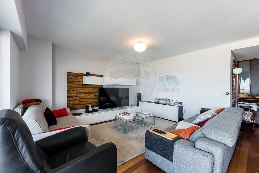 Apartamento T4 para Venda em Algés, Linda-A-Velha e Cruz Quebrada-Dafundo Foto 5