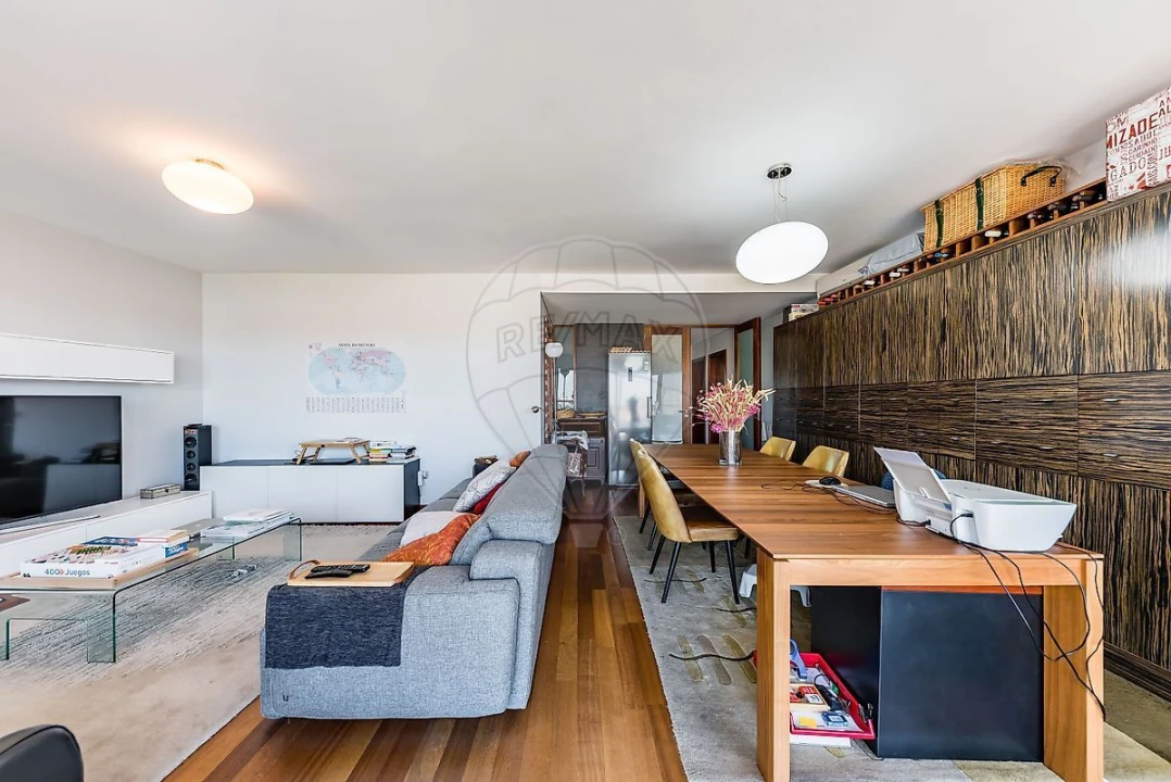 Apartamento T4 para Venda em Algés, Linda-A-Velha e Cruz Quebrada-Dafundo Foto 4