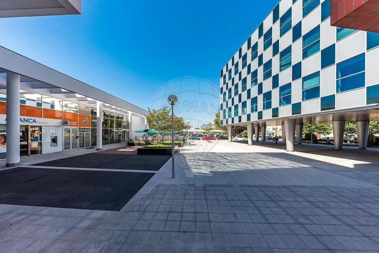 Apartamento T4 para Venda em Algés, Linda-A-Velha e Cruz Quebrada-Dafundo Foto 31