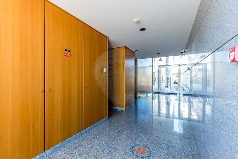 Apartamento T4 para Venda em Algés, Linda-A-Velha e Cruz Quebrada-Dafundo Foto 26