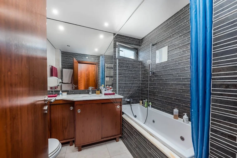 Apartamento T4 para Venda em Algés, Linda-A-Velha e Cruz Quebrada-Dafundo Foto 21