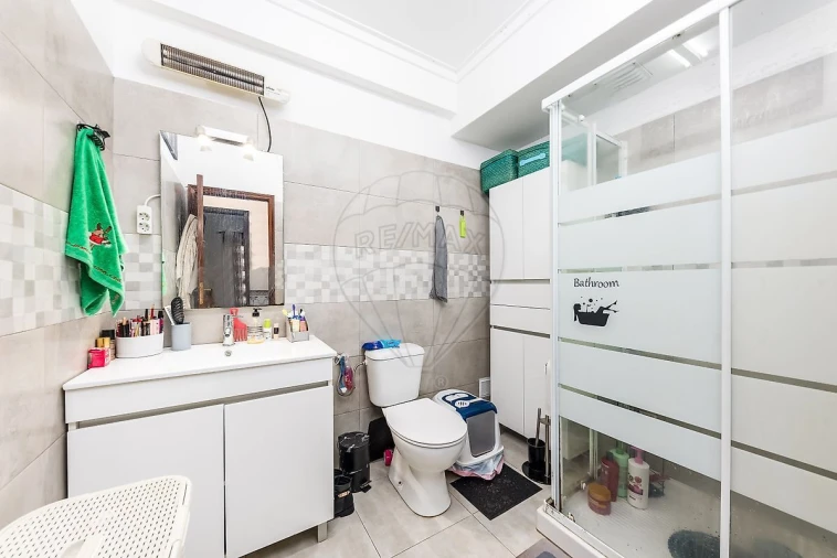 Apartamento T1 para Venda em Pontinha e Famões Foto 15