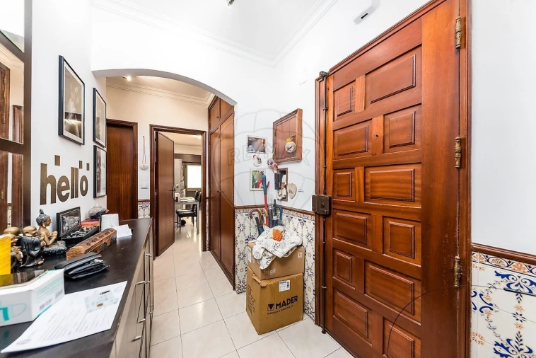 Apartamento T1 para Venda em Pontinha e Famões Foto 6