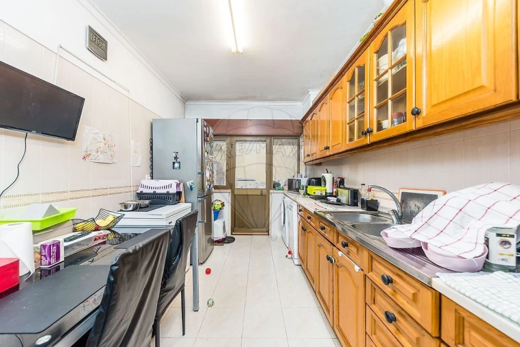 Apartamento T1 para Venda em Pontinha e Famões Foto 9