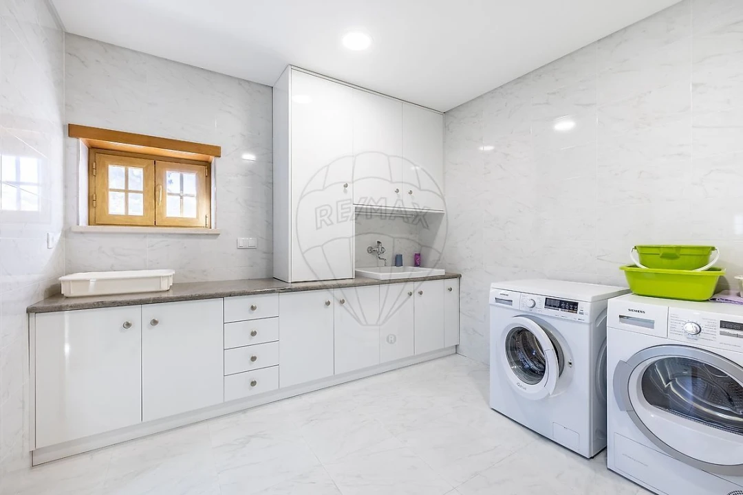 Moradia T7 para Venda em Casais e Alviobeira Foto 30