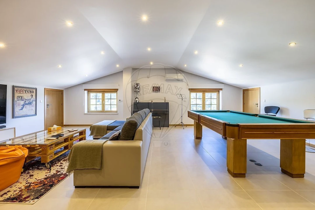 Moradia T7 para Venda em Casais e Alviobeira Foto 21