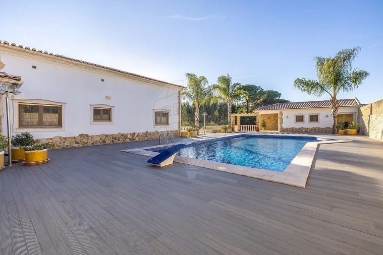 Moradia T7 para Venda em Casais e Alviobeira Foto 33