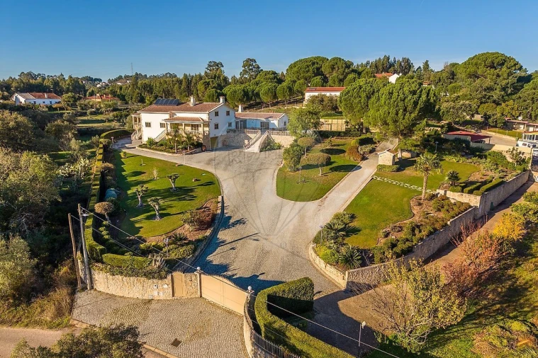 Moradia T7 para Venda em Casais e Alviobeira Foto 48